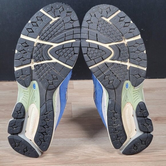 New Balance 2002R Shoes Mens Size 9.5 Blue Suede Mesh Running Sneakers M2002RHU - Picture 7 of 9